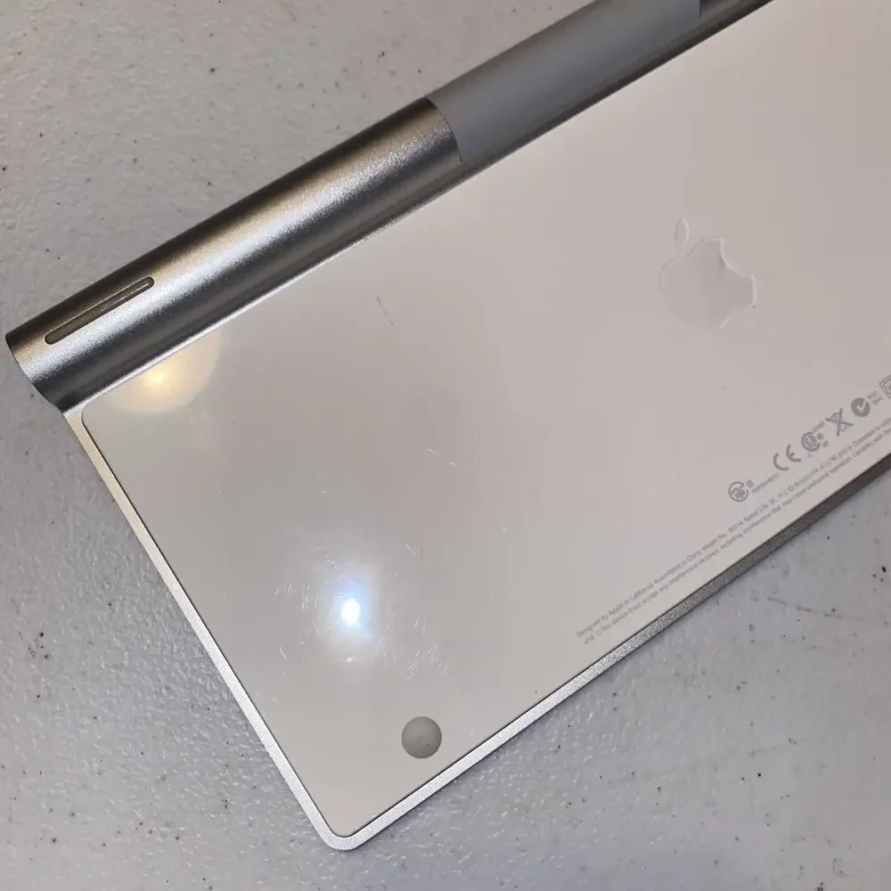 Apple Wireless Keyboard White & Silver A1314 Working